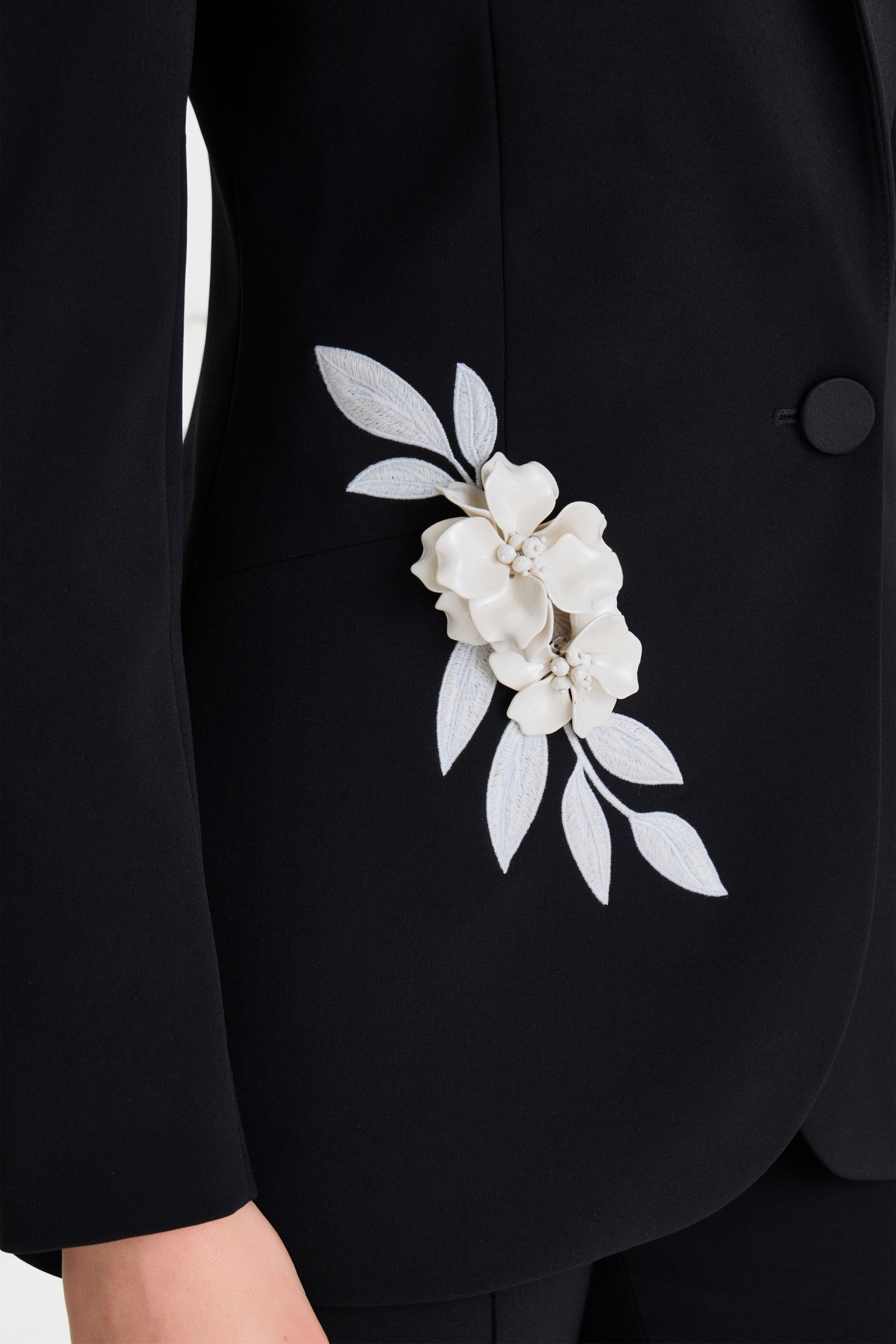 Alissa Monochrome Blazer - Image 6